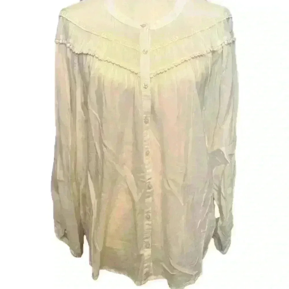 Old Navy Crème De La Crème Poet Blouse